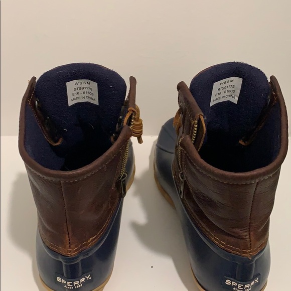 Sperry Duck Boots - Picture 4 of 4
